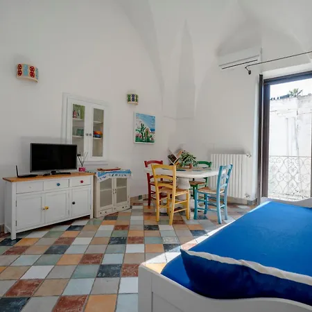 Domus Magistri